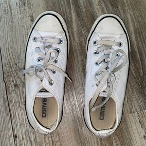 Converse Chuck Taylor All Star Lo Leather Sneaker